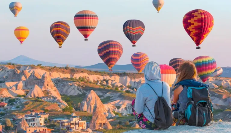 Cappadocia Sejur: Experimentează frumusețea unică a peisajelor din Turcia